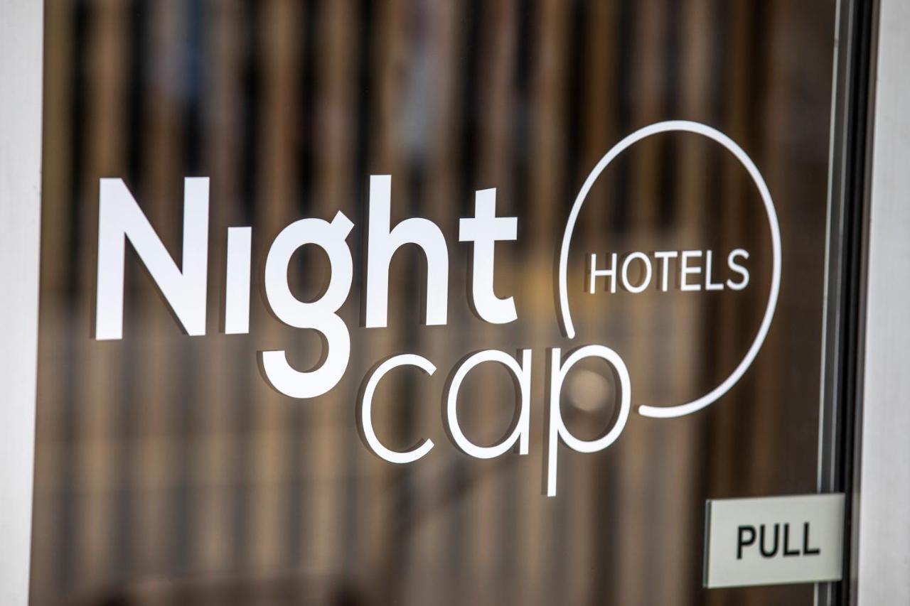 Nightcap At Carlyle Hotel Derwent Park Екстериор снимка